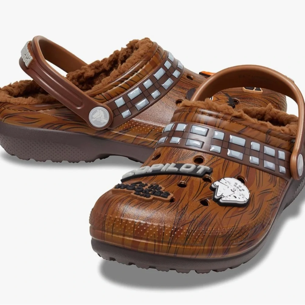 Stars x Crocs Classic Lined Clog Chewbacca - Size c 11 NEW